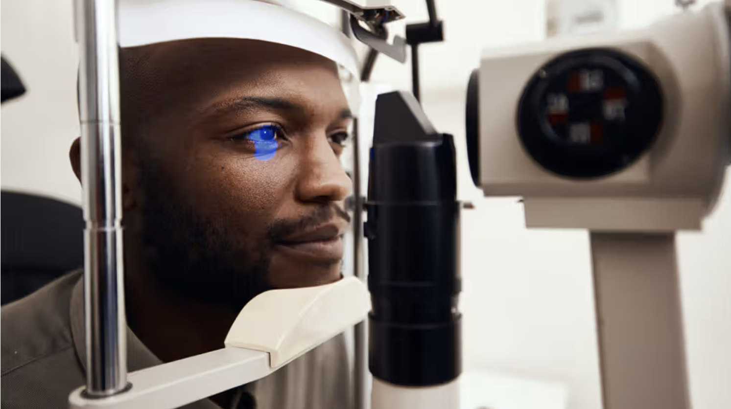 Blood vessels in eyes may help predict heart disease and biological aging risk