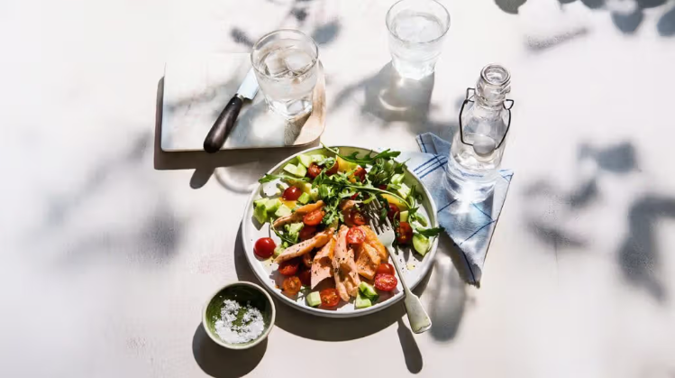 高脂肪、低碳水化合物饮食可降低血糖，改善其运动反应