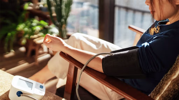 绝经期间，雌激素会如何影响高血压风险呢？