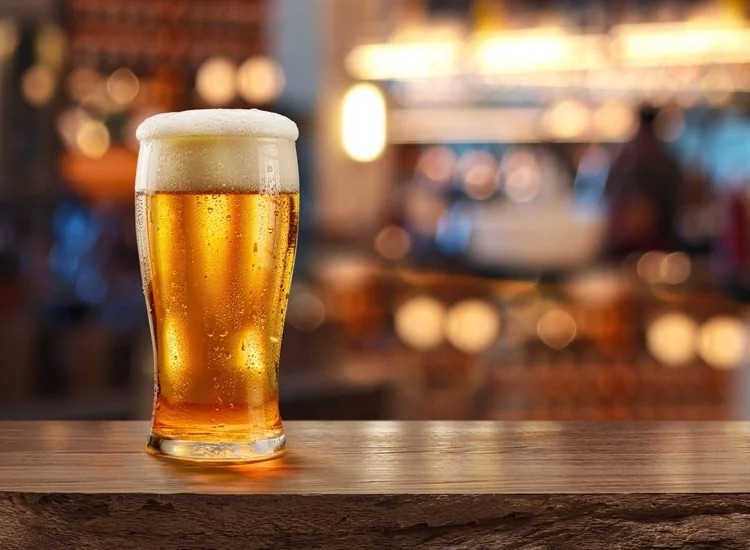 How Alcohol Affects Nutrition, Vitamin Levels, and Metabolism in the Human Body