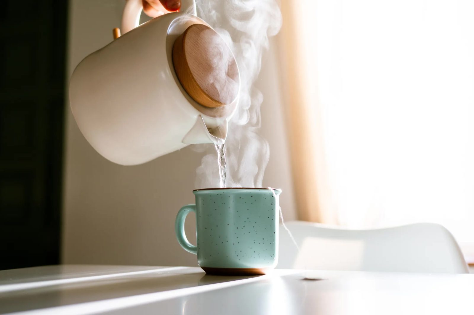 喝太烫的茶会增加心血管疾病风险？48万人研究揭示饮茶温度与心脏健康的关系